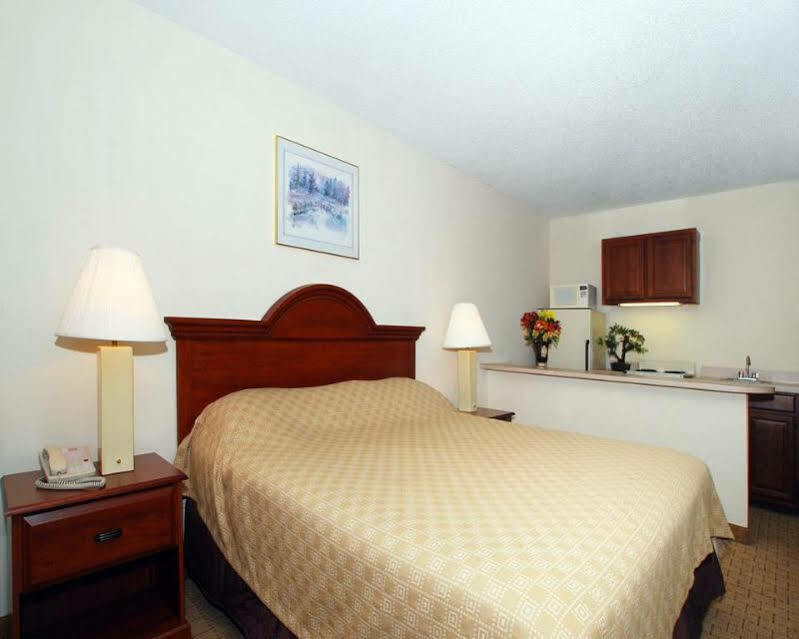 Econo Lodge Inn & Suites Lugoff Zewnętrze zdjęcie